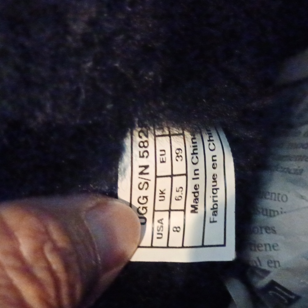 UGG CLASSIC SHORT II BOOTS - Picture 5 of 6
